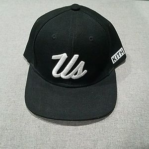 Snap back Hat